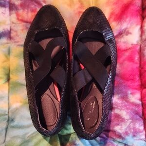 Rockport Trutech Black Textured Flats Size 8.5
